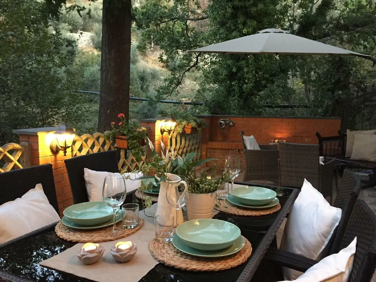 CASA VACANZE MONEGLIA 2 CAMERE con TERRAZZA nel VERDE