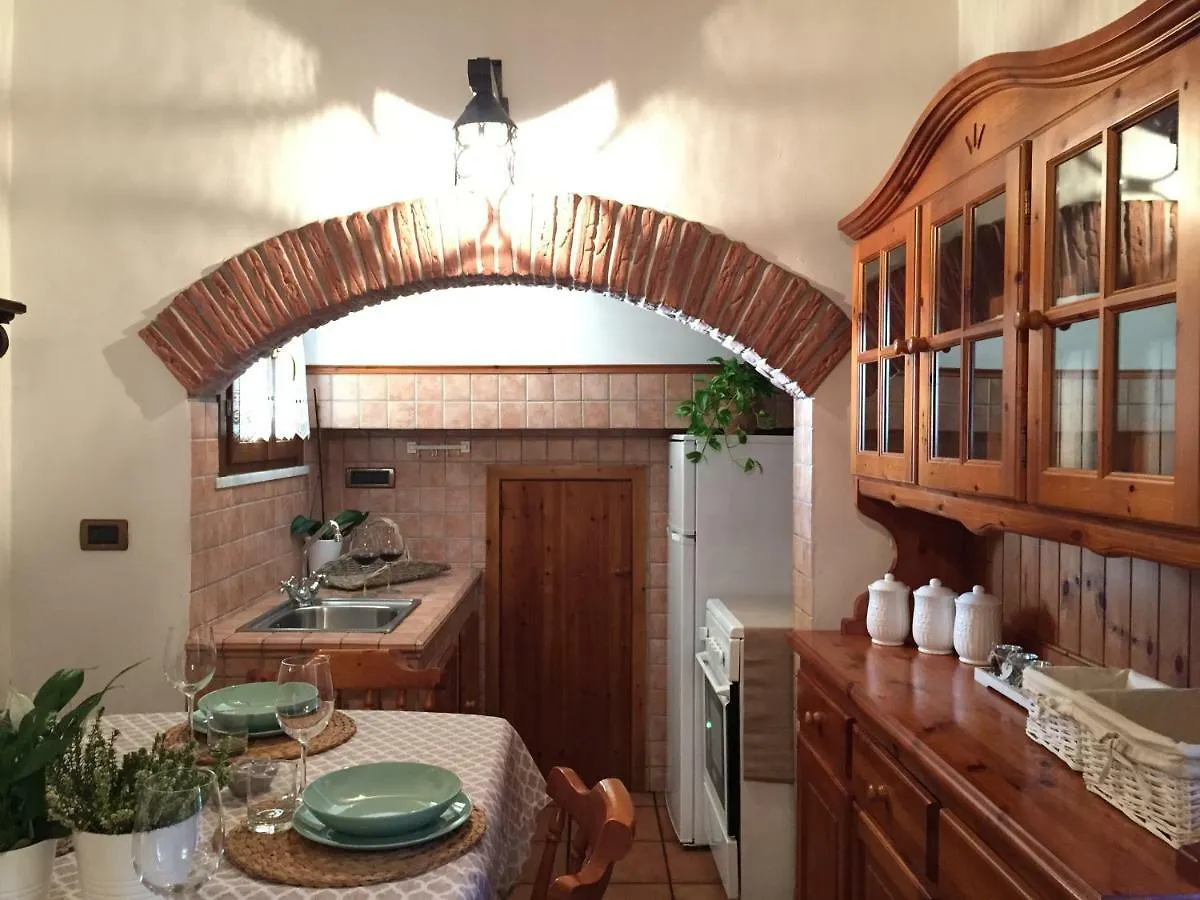 CASA VACANZE MONEGLIA 2 CAMERE con TERRAZZA nel VERDE Italia